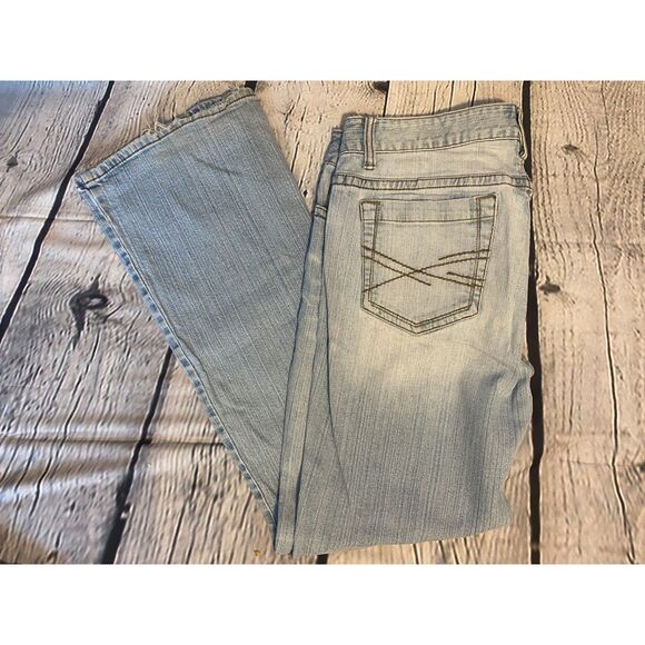 Aeropostale Hailey Skinny Flare Curvy Jeans Size 7/8 Regular Light Wash - Picture 4 of 8